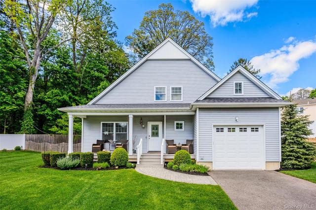 3 Clear Creek Ct, Dix Hills, NY 11746
