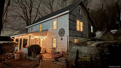 1673 Northern Blvd, North Hempstead, NY 11576