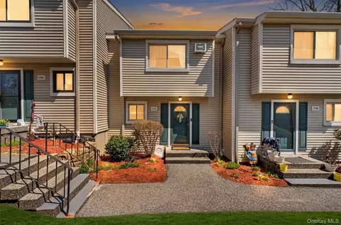 2705 Village Dr, Southeast, NY 10509