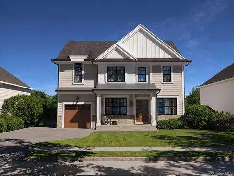 165 Locust St, Garden City, NY 11530