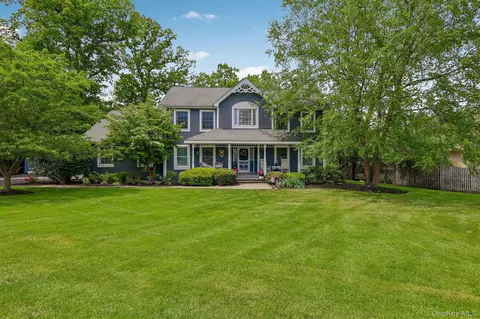 118 Pelham Dr, Cornwall, NY 12518