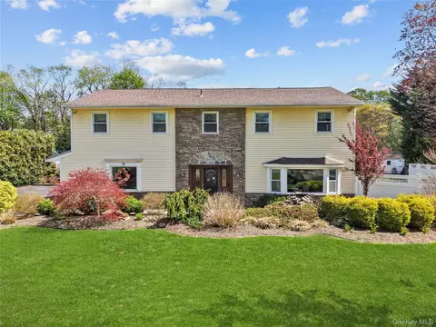 12 Mansfield Ln S, East Northport, NY 11731