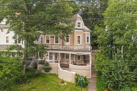 512 Warburton Ave, Yonkers, NY 10701