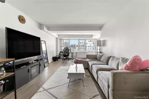 520 E 81st St #11E, New York, NY 10028