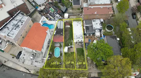 70-07 70-11 Ditmars Blvd, New York, NY 11370