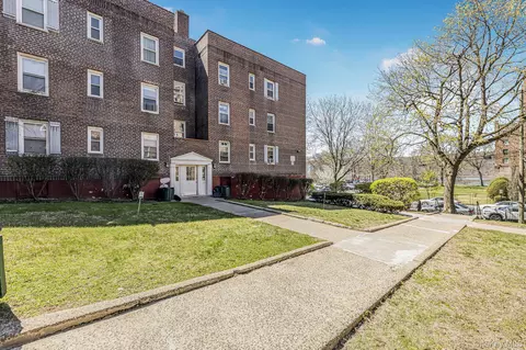 150 Ravine Ave #3B, Yonkers, NY 10701