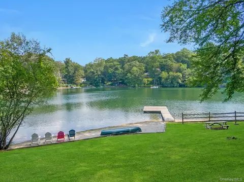8 N Lake Rd, North Castle, NY 10504