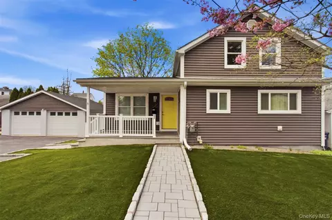 27 N Mesier Ave, Wappinger, NY 12590