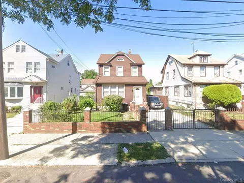 13430 228th St, New York, NY 11413