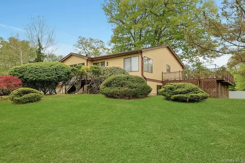 6 Gage Ct, Orangetown, NY 10983