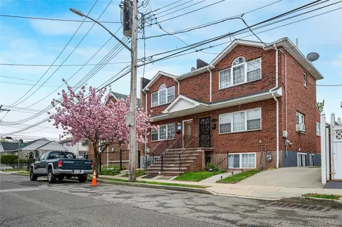 182-14 146 Rd, New York, NY 11413