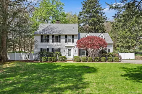 576 Old Post Rd, Bedford, NY 10506