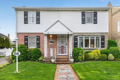 66 Aberdeen Rd, North Hempstead, NY 11040