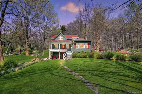217 Church Rd, Shawangunk, NY 12566
