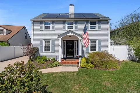 865 Church St, Baldwin, NY 11510