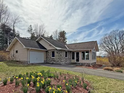 335 Miller Rd, Hudson, NY 12534