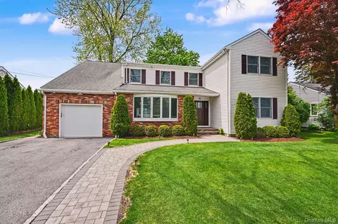 35 Ernest Dr, Scarsdale, NY 10583