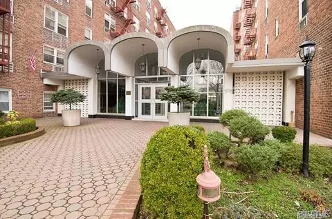 54-40 Little Neck Pkwy #4A, New York, NY 11362