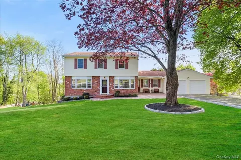 28 Prince Rd, Mahopac, NY 10541