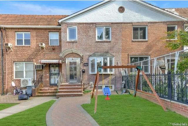 144-44 73rd Ave, Flushing, NY 11367