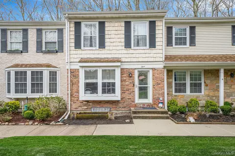 3 Bartlett, Yaphank, NY 11980