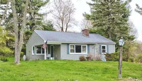 32 Burrow Dr, Highland Mills, NY 10930