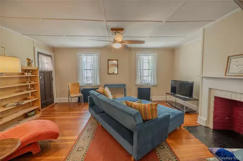 Living - 11 Kemble Ave, Philipstown, NY 10516 photo 2 of 2