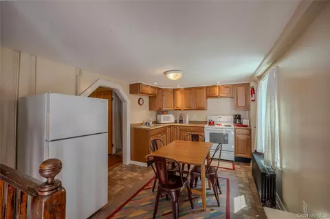 Kitchen - 11 Kemble Ave, Philipstown, NY 10516 photo 1 of 1