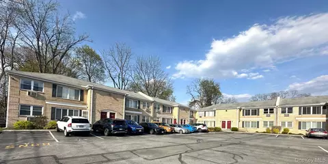 250 Beechwood Ave #11B, Poughkeepsie, NY 12601