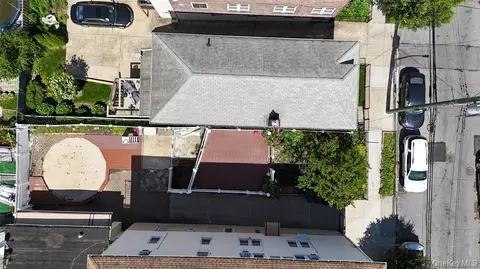 2881 Harrington Ave, New York, NY 10461