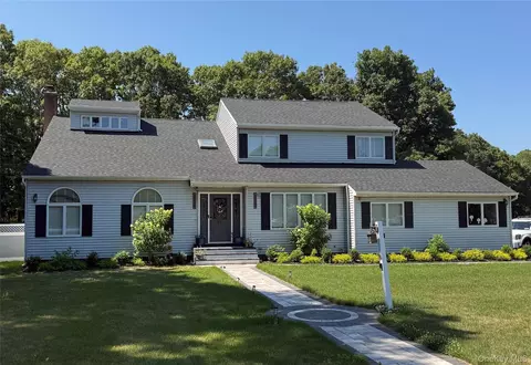 12 Deer Path, Shirley, NY 11967