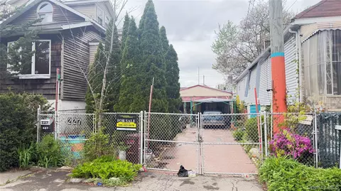 227 Stephens Ave, New York, NY 10473