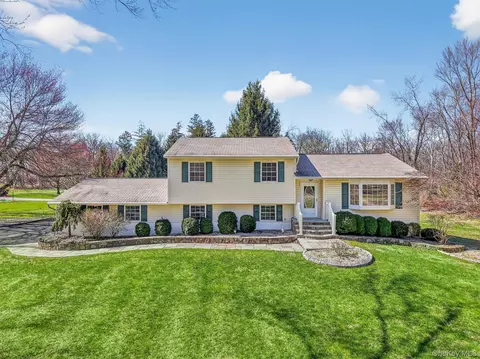 3 Sodano Rd, East Fishkill, NY 12533