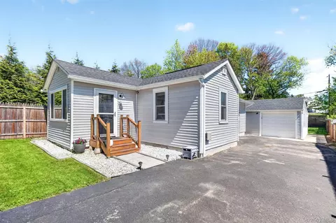 28 Eastern Pkwy, Poughkeepsie, NY 12603