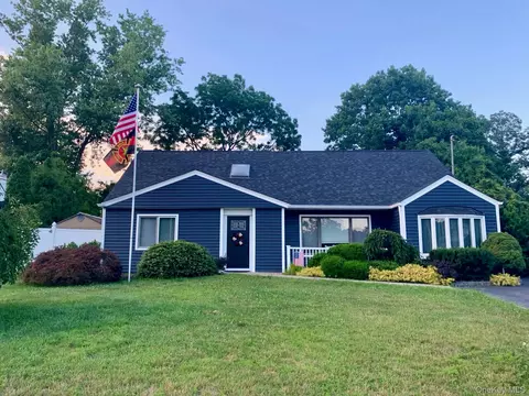 181 Browns Rd, Nesconset, NY 11767