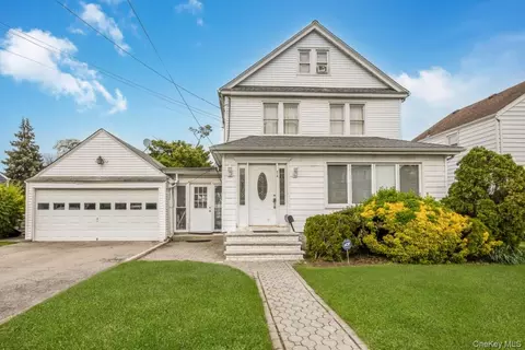 74 Holly Ave, Hempstead, NY 11550