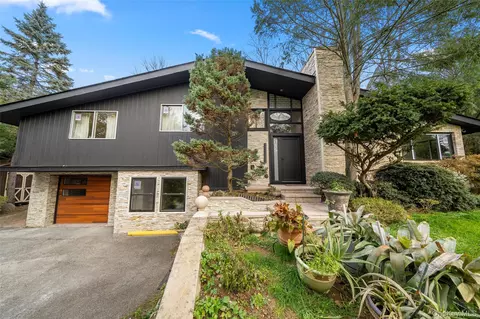 57 Virginia Ln, Mount Pleasant, NY 10594