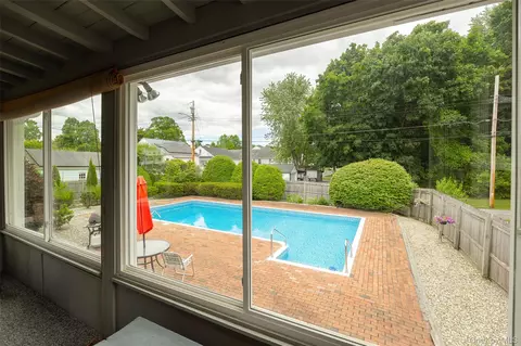 Exterior - 31 Kingston Ave, Poughkeepsie, NY 12603 photo 4 of 16