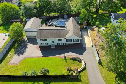 41 Martin Dr, La Grange, NY 12603