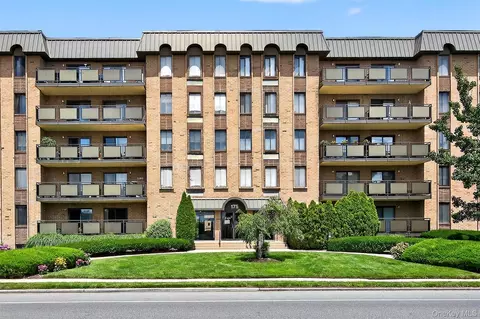 175 Maple Ave #3G, North Hempstead, NY 11590
