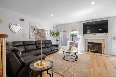 Living - 19 Terrace Ln, Patchogue, NY 11772 photo 2 of 2