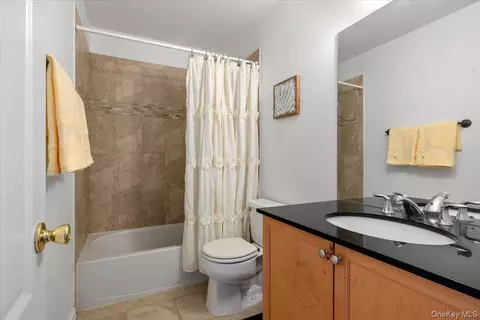 Bath - 19 Terrace Ln, Patchogue, NY 11772 photo 3 of 3