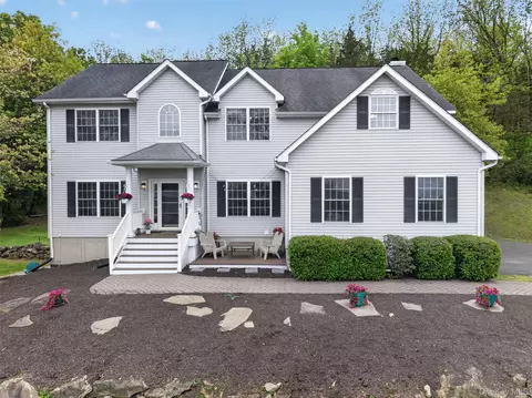 14 Sawyers Peak Dr, Goshen, NY 10924