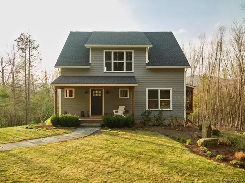 95 Mill Rock Rd, Rochester, NY 12404
