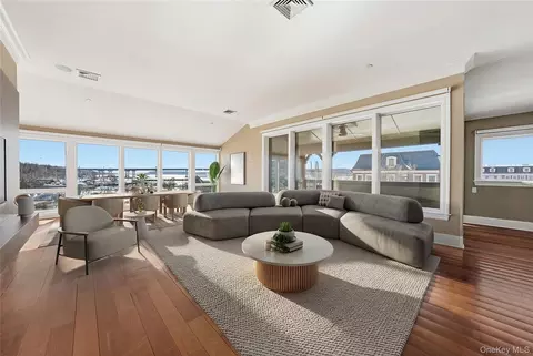 127 W Main St #300, Greenburgh, NY 10591