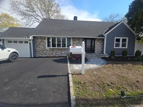 2206 Union Blvd, Bay Shore, NY 11706