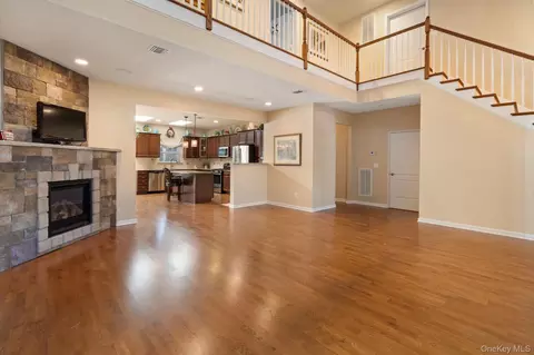 Living - 156 Stoneleigh Dr, Riverhead, NY 11901 photo 1 of 5