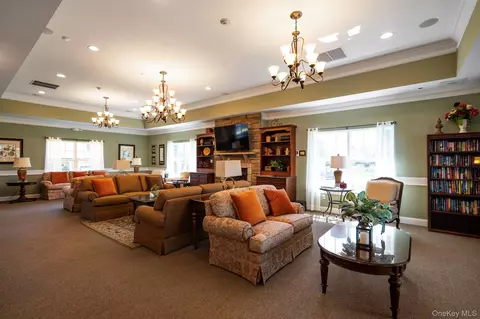 Living - 156 Stoneleigh Dr, Riverhead, NY 11901 photo 5 of 5
