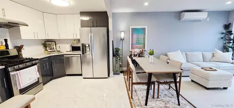 4511 82nd St #W8G, Elmhurst, NY 11373