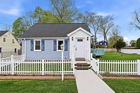 6 Dellacona Rd, Kent, NY 10512